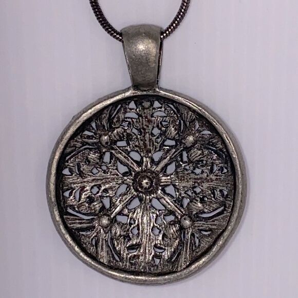 Silver Tone Art Decor Pendant - Picture 4 of 7